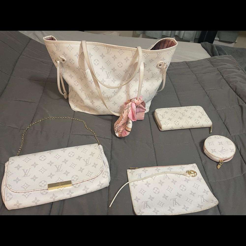 Louis Vuitton 5 piece set